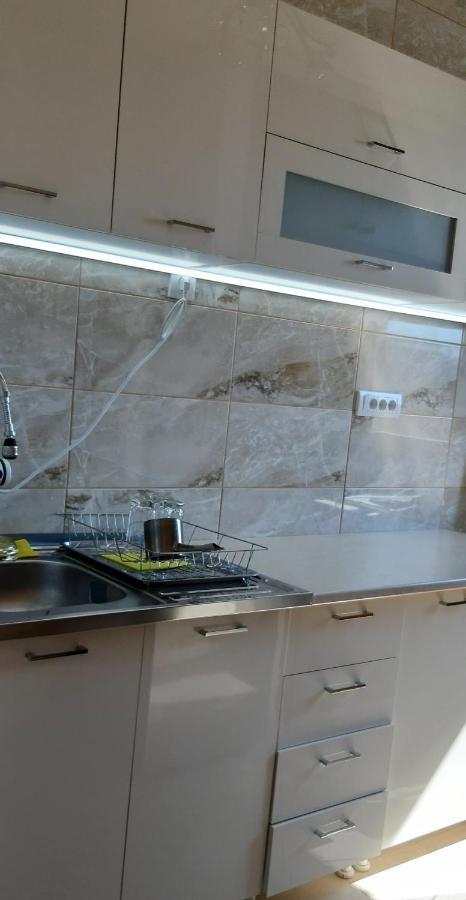 Lux Apartman Cacak Luaran gambar
