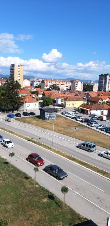Lux Apartman Cacak Luaran gambar
